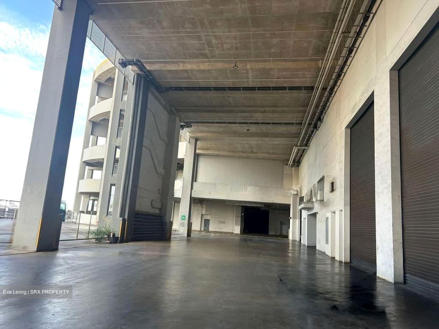 Loyang Walk (D17), Factory #584693011